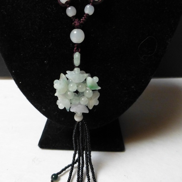 ETERNAL SPRING JADE NECKLACE FLOWER  MACRAME F… - Picture 1 of 4